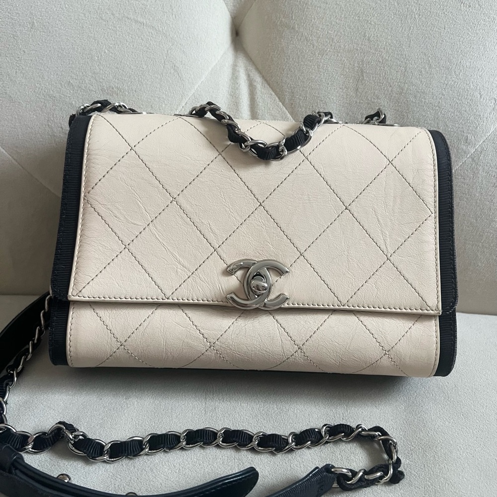 Chanel Aged Calfskin Flap Bag - Picture 2 of 10